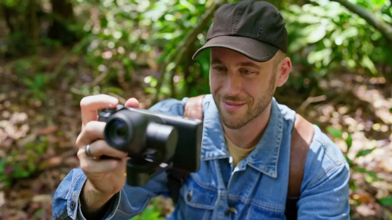 RocXZoom robotic camera being used outdoors in Farseer's product video